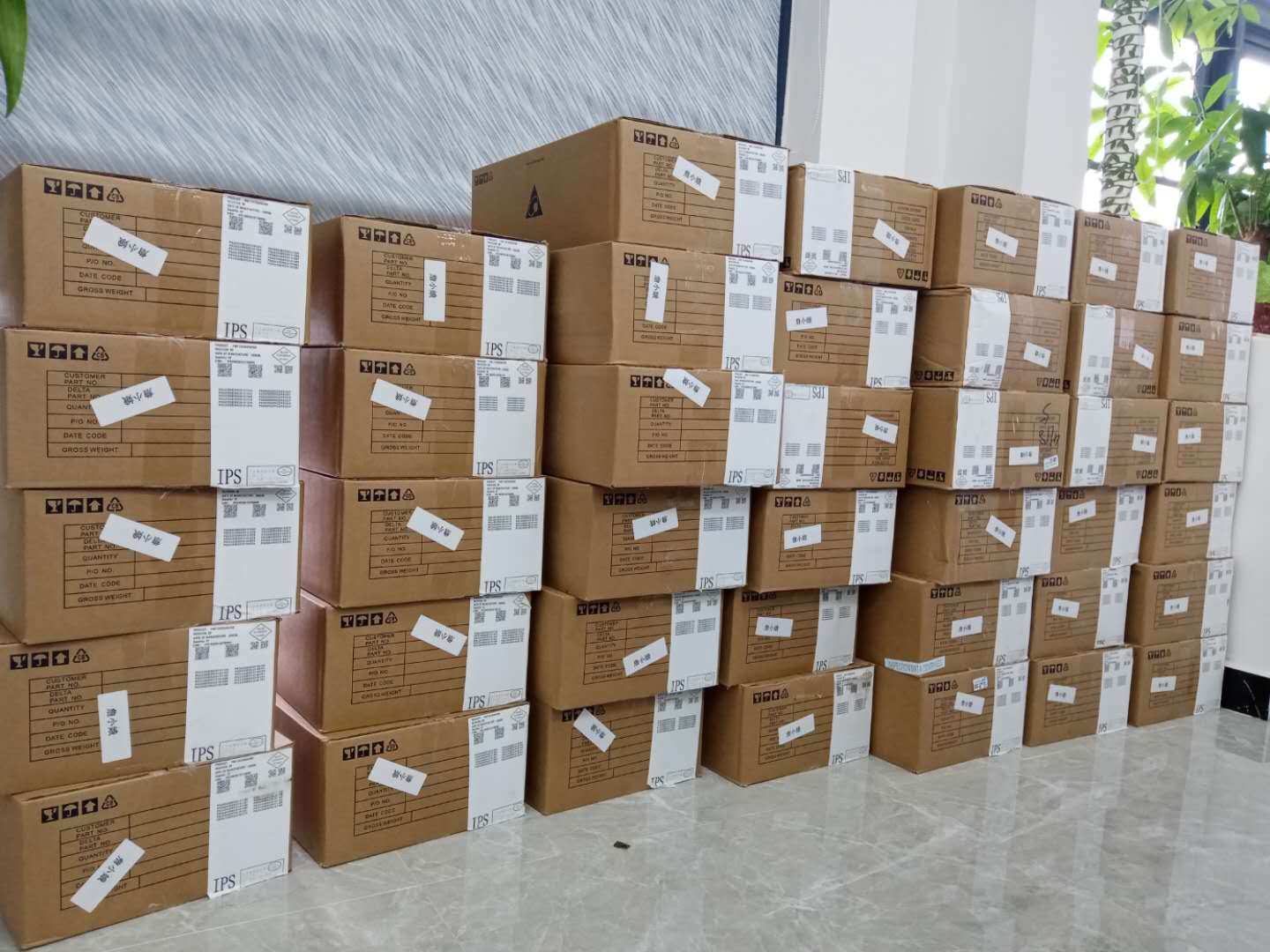  臺(tái)達(dá)24V/DC直流電源 35W-350W功率段都有大批量現(xiàn)貨，價(jià)格絕對(duì)有優(yōu)勢(shì)